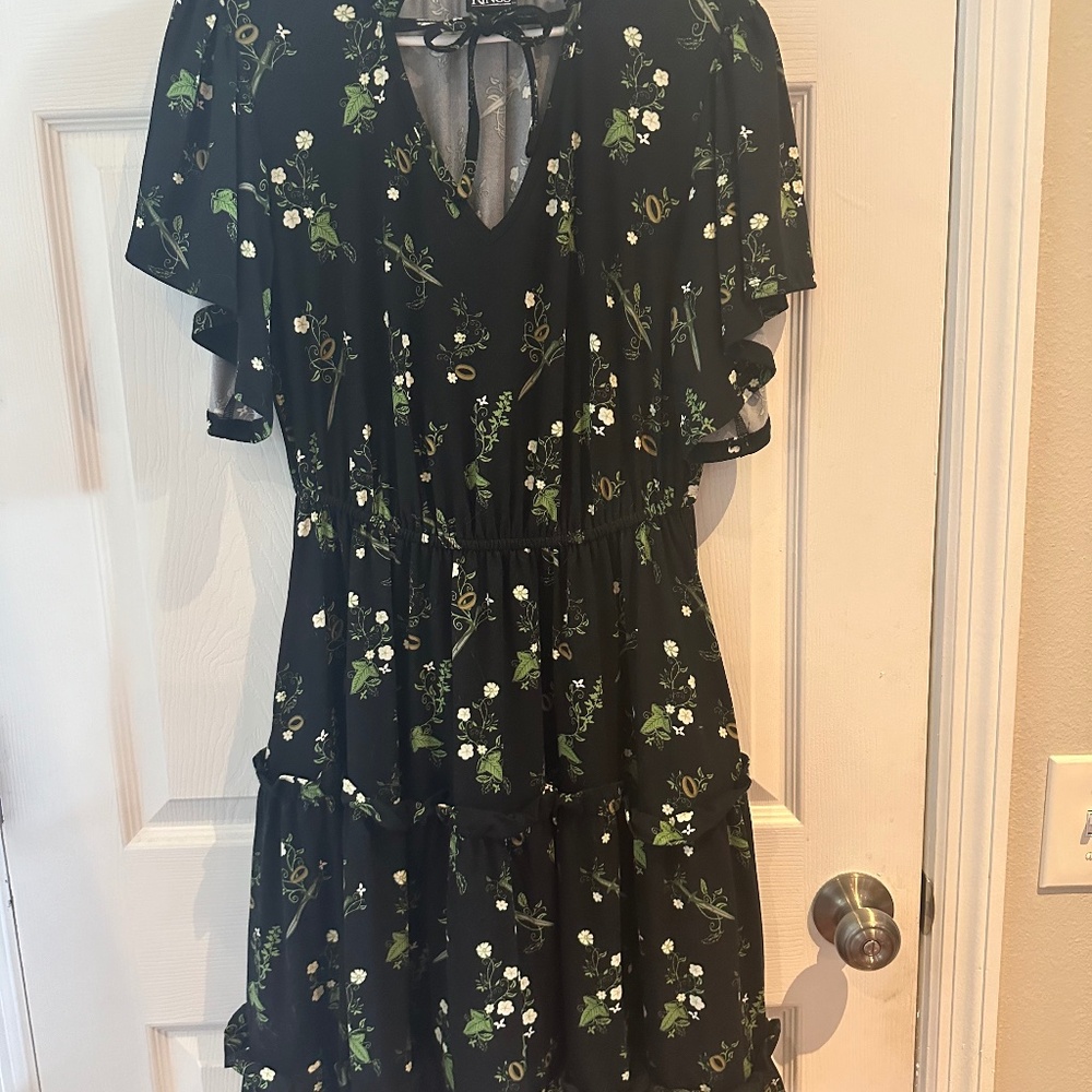 Her Universe Lord of the Rings Dress Plus O (10-12)